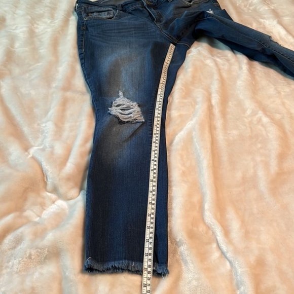 TORRID Premium Denim jeans cut off, distressed, size 12 in dark wash - Picture 7 of 9
